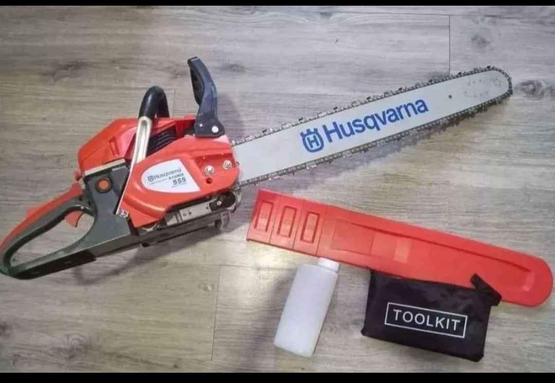 Combo Motosierra 555 y Guadaña Fs450